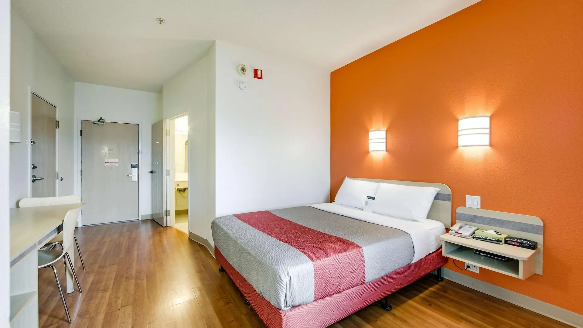 Motel 6-Brampton, On - Toronto Canada