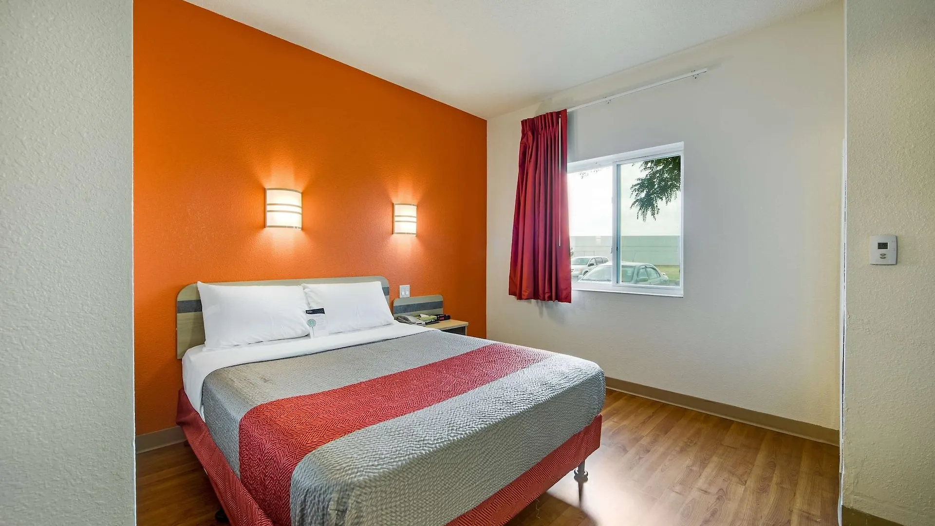 Hotel Motel 6-Brampton, On - Toronto