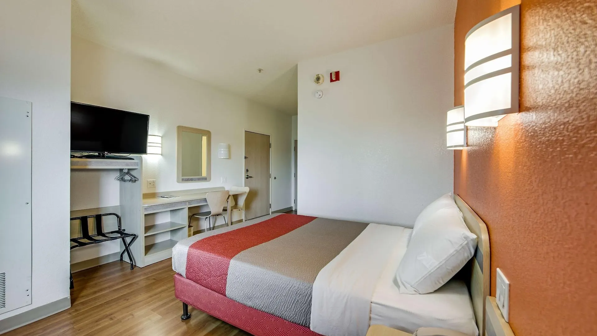 Hotel Motel 6-Brampton, On - Toronto