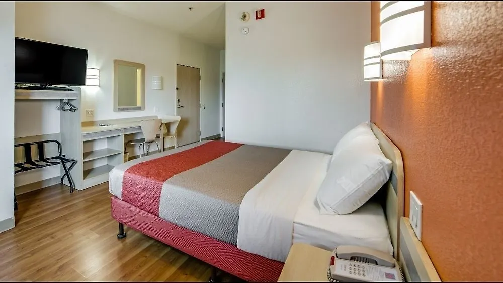 Motel 6-Brampton, On - Toronto 2*, Brampton