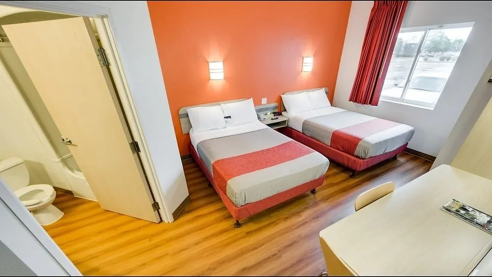 Motel 6-Brampton, On - Toronto Hotel Brampton
